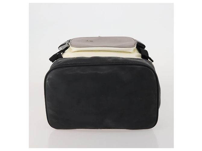 CHANEL Sports Line Backpack White Gray CC - vista 5