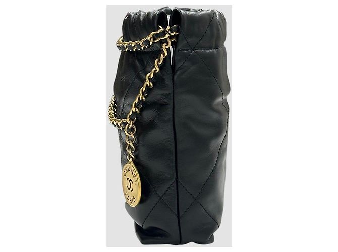 Chanel Mini Bag 22 Nero in Pelle di Vitello - vista 5