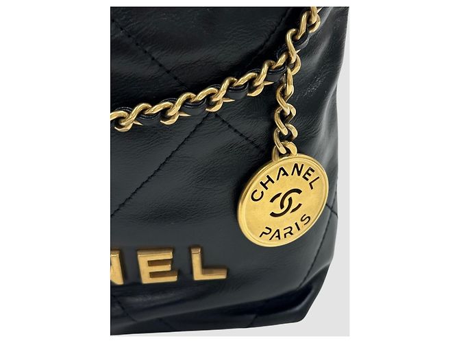 Chanel Mini Bag 22 Nero in Pelle di Vitello - vista 9
