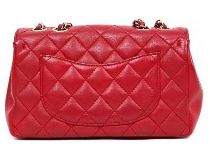 Chanel Borsa a tracolla matelassé rossa con patta Rosso - vista 3