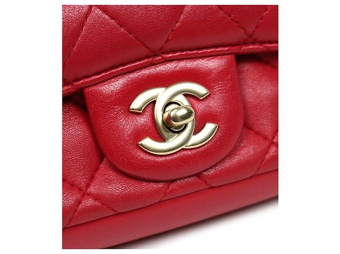 Chanel Borsa a tracolla matelassé rossa con patta Rosso - vista 8