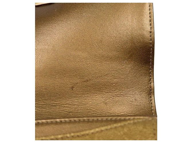 Chanel Borsa a tracolla matelassé con patta e catena oro metallizzato D'oro - vista 11