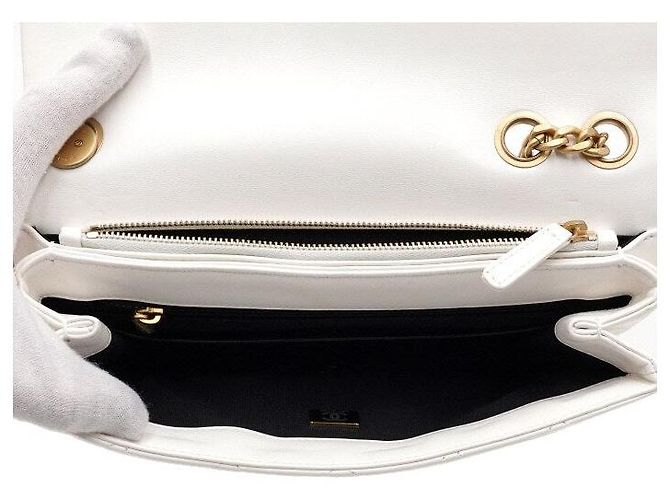 Chanel Borsa a tracolla Medium in pelle d'agnello bianca con patta CC e chiusura girevole, catena dorata Bianco - vista 6