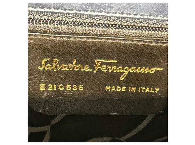 Salvatore Ferragamo Borsa Tote Gancini Borsa a Tracolla (Premium, Black) Nero - vista 21