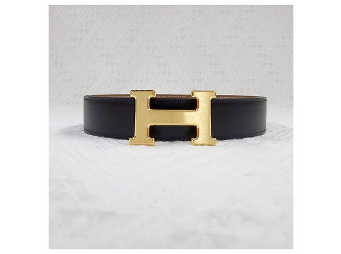 Hermès Buckle Reversible Two-Sided Black Gold Matte Men's Leather Belt - view 4