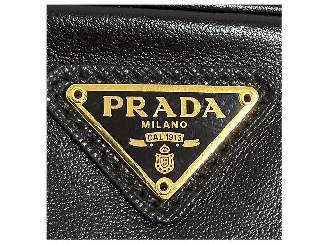 Prada Borsa bucket in pelle con logo triangolare nera Nero - vista 10