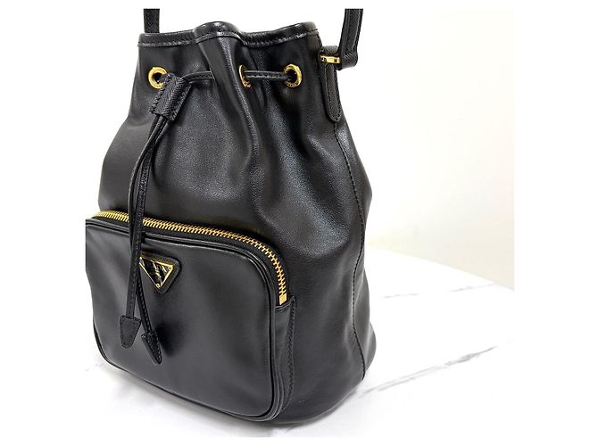 Prada Borsa bucket in pelle con logo triangolare nera Nero - vista 11