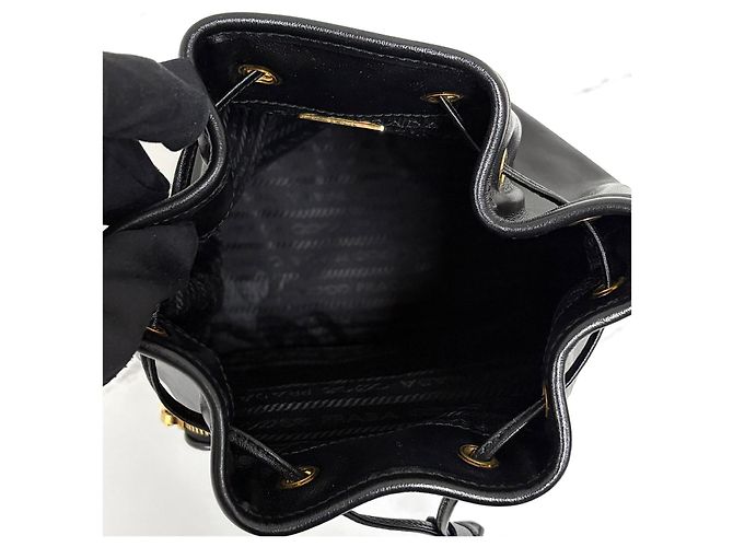 Prada Borsa bucket in pelle con logo triangolare nera Nero - vista 17