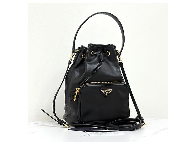Prada Borsa bucket in pelle con logo triangolare nera Nero - vista 3