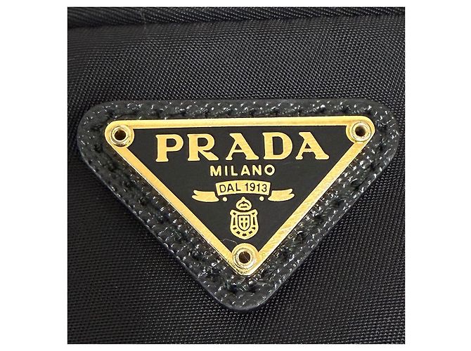 Prada Borsa bucket crossbody in nylon con logo triangolare Nero - vista 10