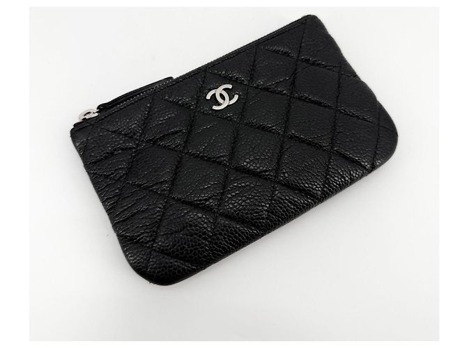 Chanel Mini Pochette Caviar Nera in Pelle Nero - vista 2