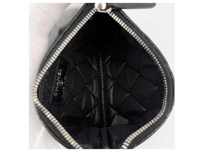 Chanel Mini Pochette Caviar Nera in Pelle Nero - vista 7