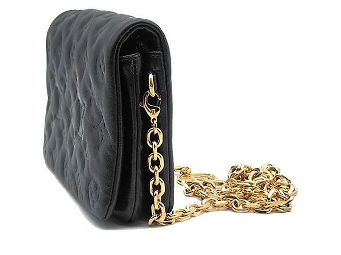 Louis Vuitton Pochette Coussin in pelle nera Nero - vista 2