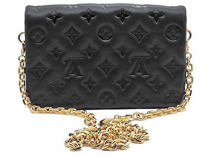 Louis Vuitton Pochette Coussin in pelle nera Nero - vista 3
