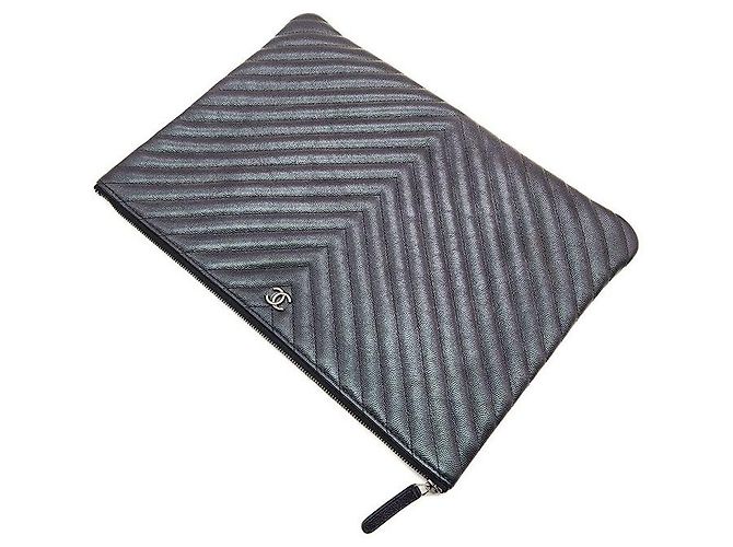 Chanel Clutch Caviar Chevron Large Nero - vista 4