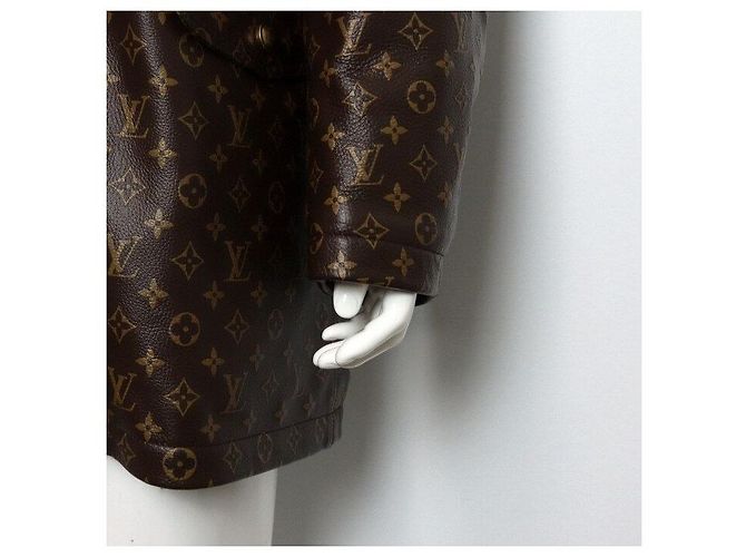 Louis Vuitton Parka da uomo in pelle monogram con cappuccio in shearling Marrone - vista 3