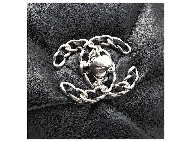 Chanel 19 Flap Bag Small in pelle nera Nero - vista 8