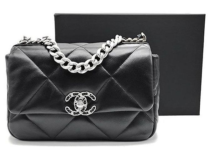 Chanel 19 Flap Bag Small in pelle nera Nero - vista 9