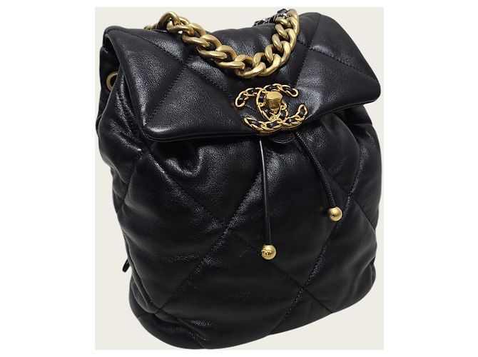 Chanel Zaino in nappa nera e oro con chip Nero - vista 3