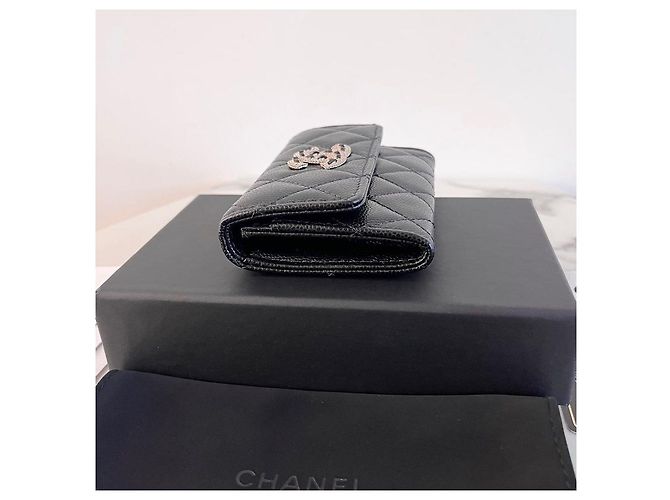 Chanel Flap Grained Shiny Caviar Wallet Black - view 10