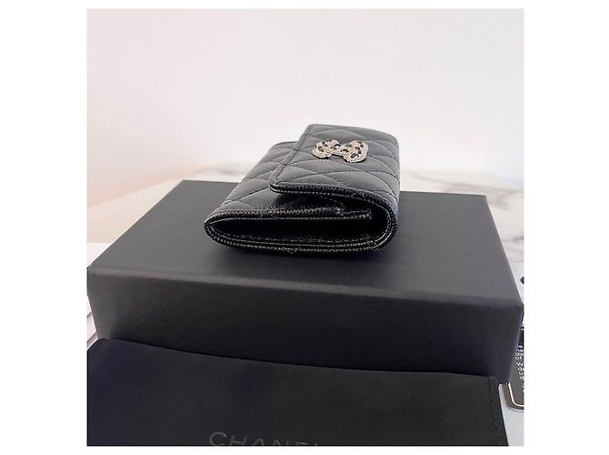 Chanel Flap Grained Shiny Caviar Wallet Black - view 11