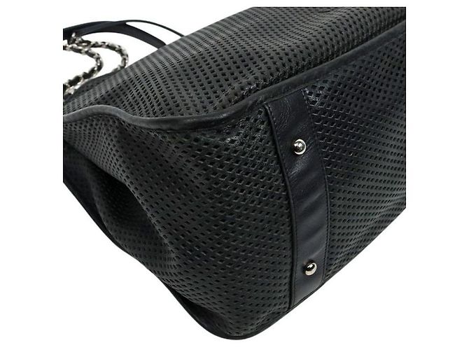 Chanel Borsa a tracolla CC traforata nera Nero - vista 5