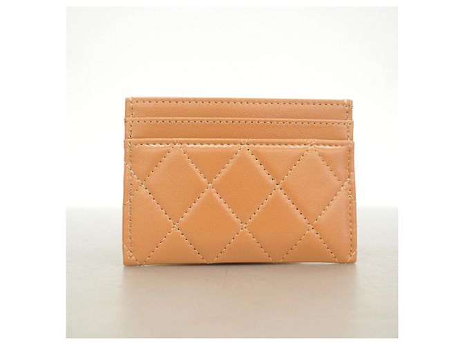 Tarjetero Chanel de piel de cordero Negro Beige - vista 6