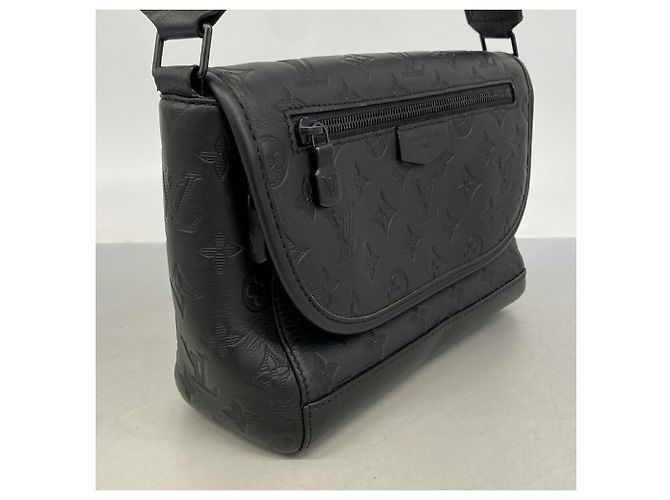 Borsa a tracolla Louis Vuitton Monogram Shadow Pulse Nero - vista 2
