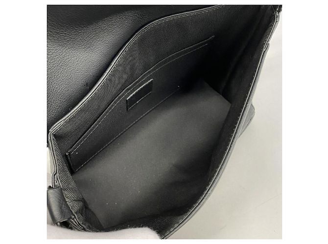 Borsa a tracolla Louis Vuitton Monogram Shadow Pulse Nero - vista 4