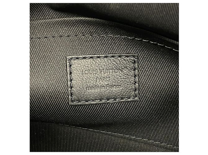 Borsa a tracolla Louis Vuitton Monogram Shadow Pulse Nero - vista 5