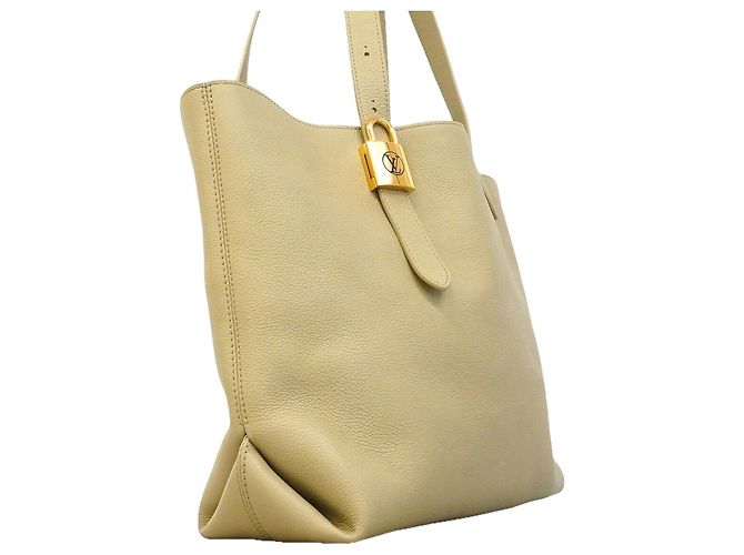 Borsa Tote Lowkey Cabas MM Louis Vuitton Beige - vista 2