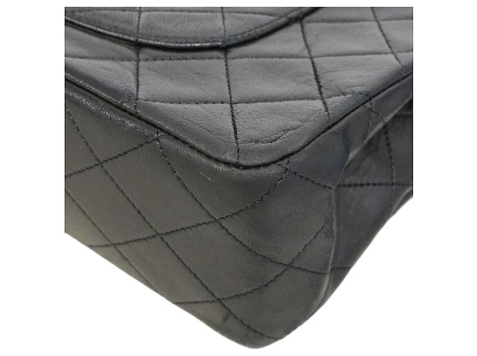 Borsa a tracolla Chanel Matelassé in pelle d'agnello nera Nero - vista 6