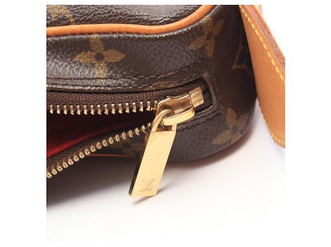Borsa a tracolla Louis Vuitton Pochette Croissant Monogram Marrone - vista 7