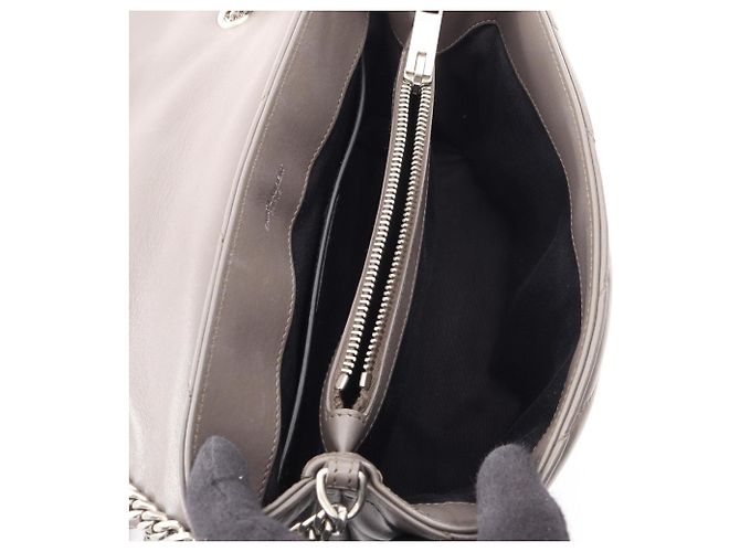 Borsa a tracolla Yves Saint Laurent Loulou Small Marrone - vista 3