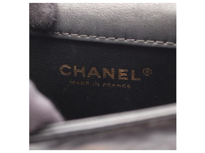Borsa a tracolla Chanel 2.55 Matelassé Nero - vista 4