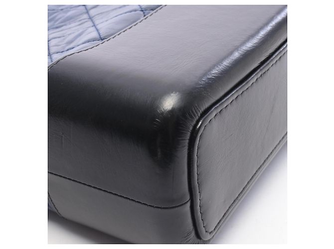 Borsa a tracolla hobo Chanel Gabrielle de Large Nero Blu navy - vista 6