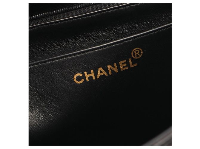 Chanel 30 Large Matelassé Single Flap Handbag Black - view 4