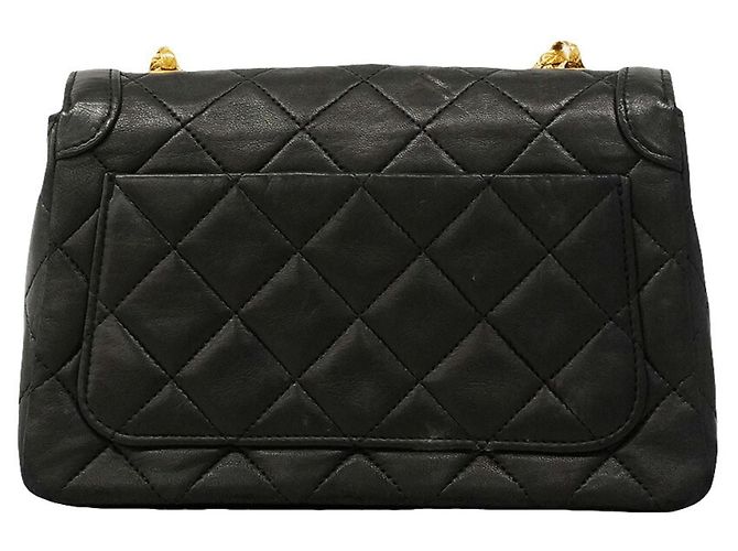Borsa a tracolla Chanel Matelassé con catena Nero - vista 13