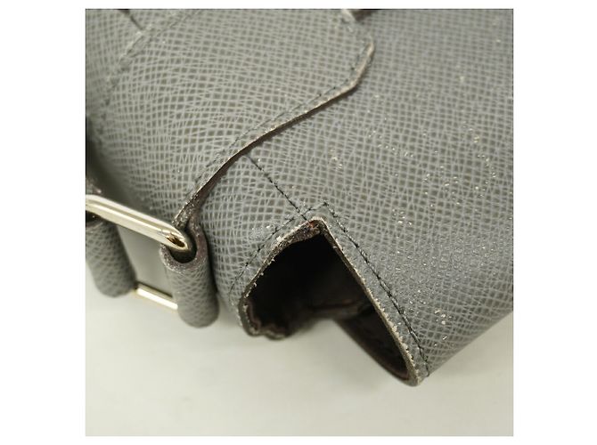 Borsa a tracolla Louis Vuitton Taiga Roman PM - vista 7