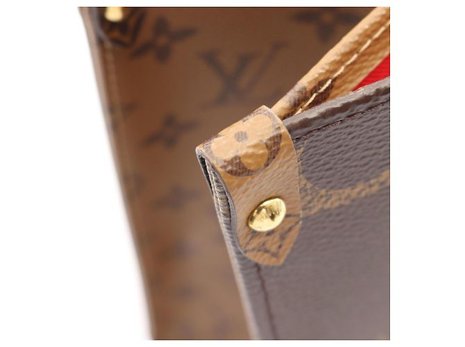 Bolso Tote Louis Vuitton OnTheGo MM Castaño Beige Monograma - vista 6