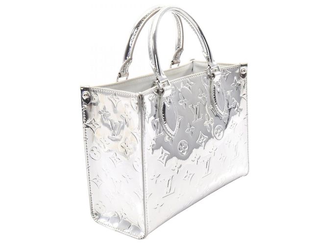 Borsa 2-way Louis Vuitton OnTheGo PM Argento - vista 2