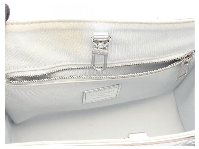Borsa 2-way Louis Vuitton OnTheGo PM Argento - vista 5