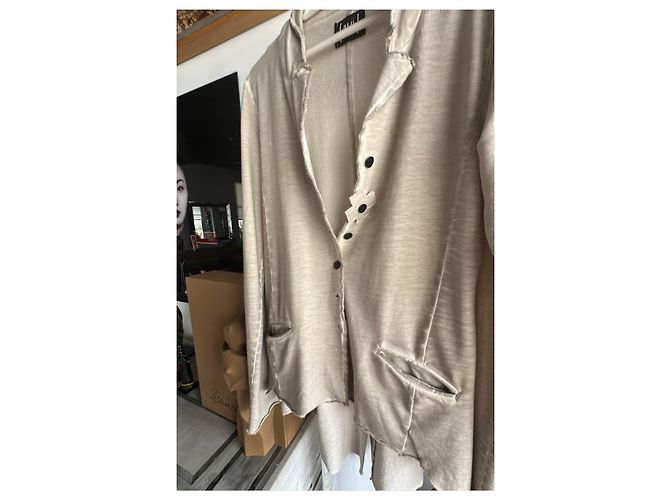 Munthe Plus Simonsen Chaqueta de punto beige PLU con botones negros - vista 5