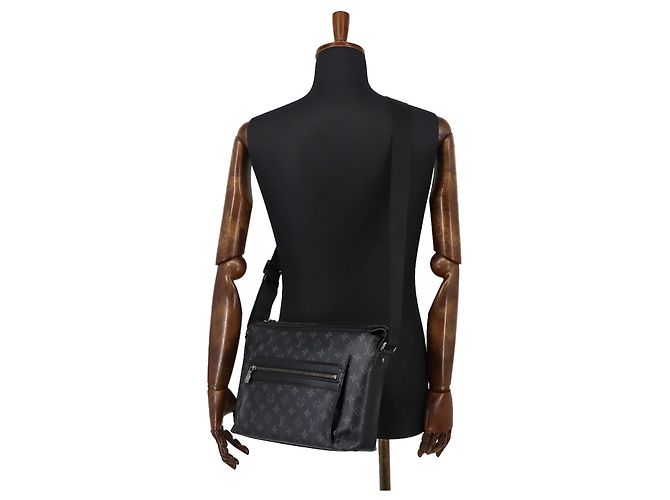 Sac à main épaule Louis Vuitton Monogram Eclipse Odysse PM Monogramme - vue 10