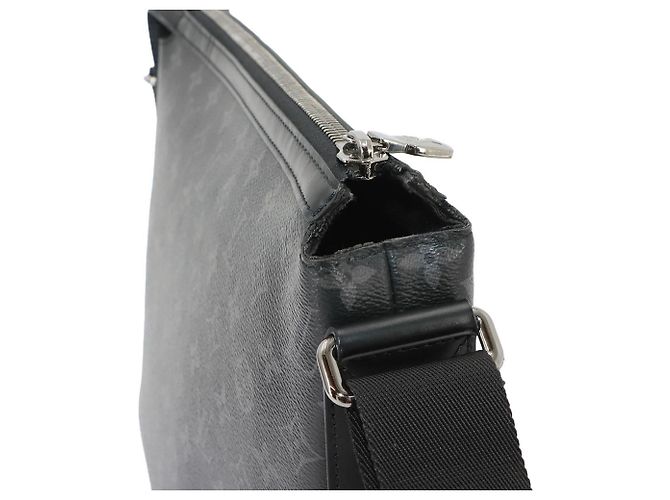 Sac à main épaule Louis Vuitton Monogram Eclipse Odysse PM Monogramme - vue 9