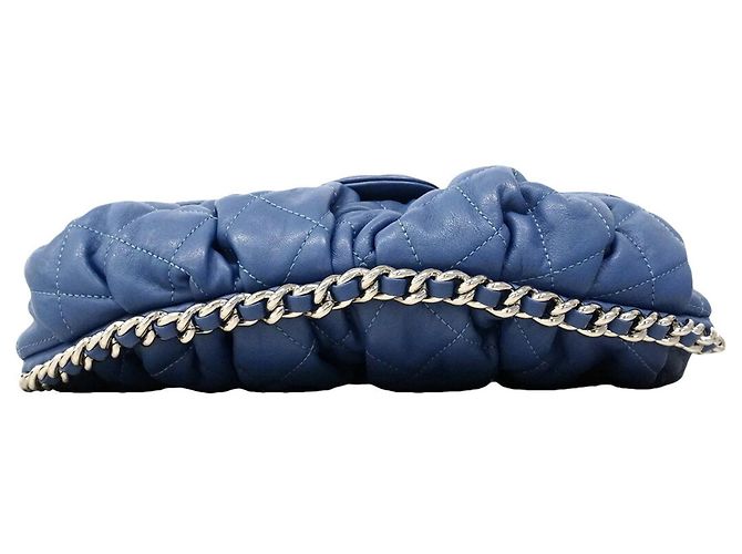 Borsa a tracolla Chanel Matelassé con catena Blu - vista 3