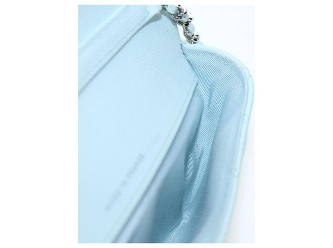 Estuche de Gafas Chanel Classic con Cadena de Caviar Acolchado Azul - vista 6