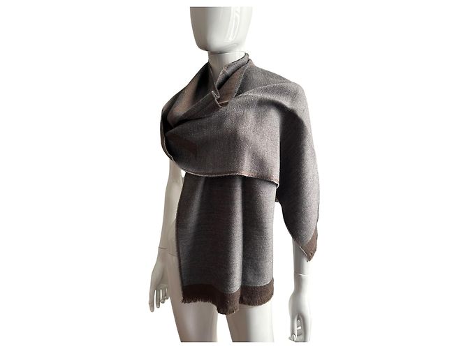 Yves Saint Laurent Monogramm-Schal grau aus Wolle Braun - Ansicht 13