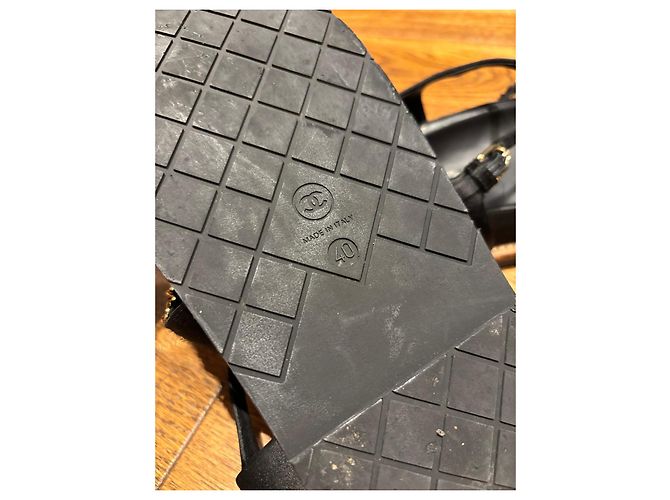 Sandali con catena in pelle nera Chanel Nero - vista 2
