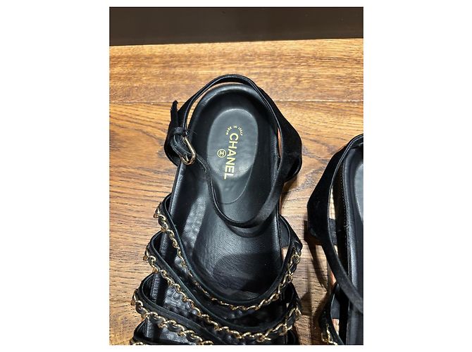 Sandali con catena in pelle nera Chanel Nero - vista 3